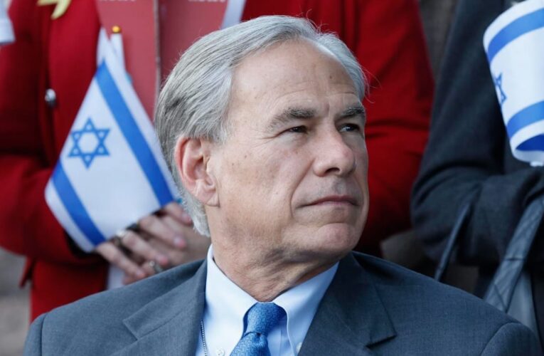 EE.UU. AMENAZA CON DEMANDAR A TEXAS POR LEY MIGRATORIA
