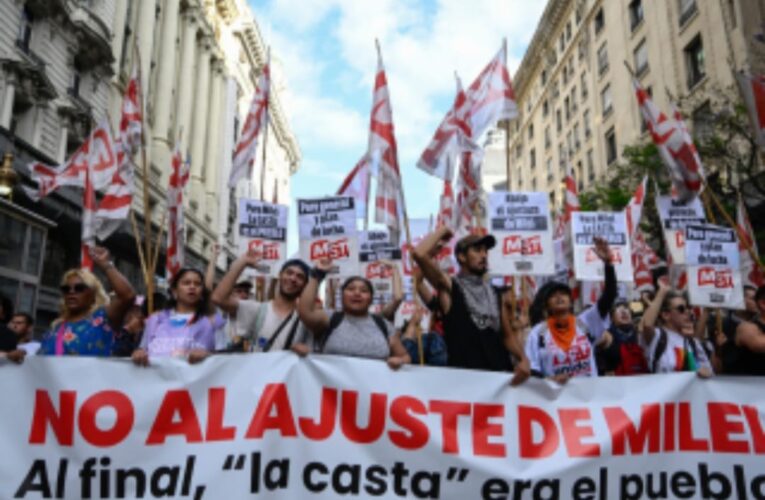 HUELGA CONTRA MEDIDAS DE MILEI