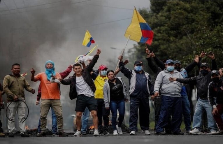 ECUADOR SIGUE BAJO ATAQUE