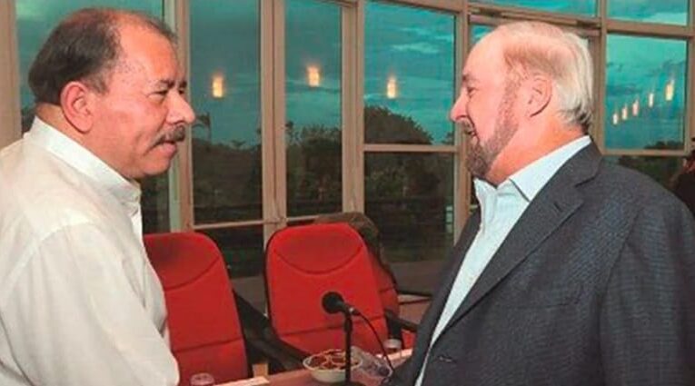 DANIEL ORTEGA QUIERE FLOR DE CAÑA