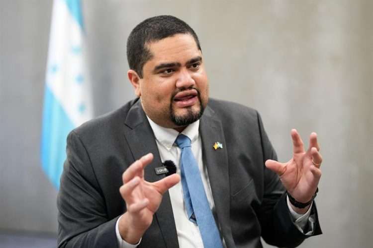 OTRA VEZ EMBARRADO LE MINISTRE
