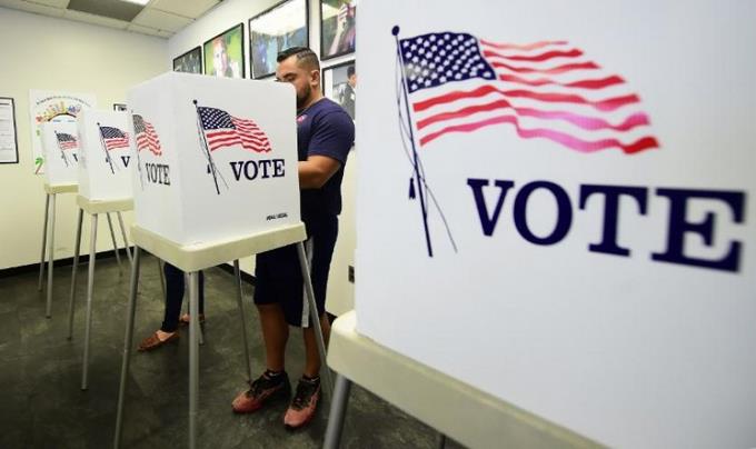 ELECCIONES EN EEUU  BUSCAN VOTO LATINO