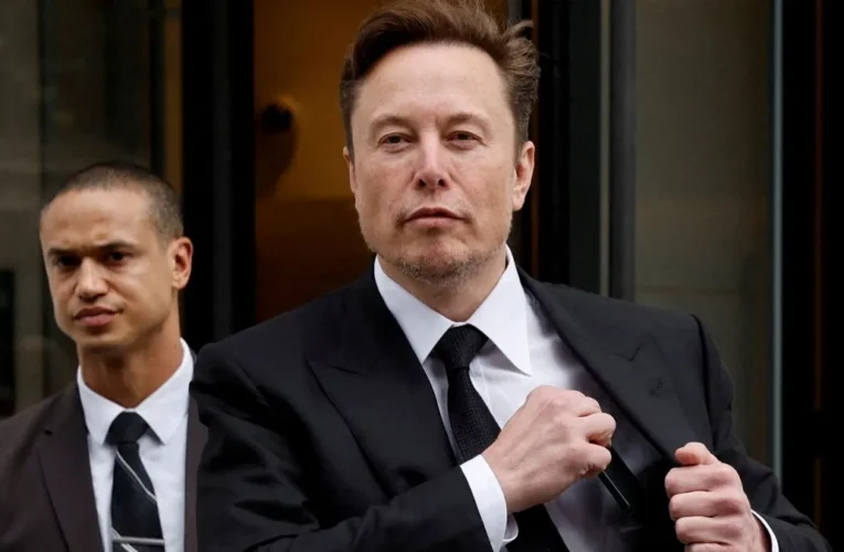 MILES RESPALDAN REVOCAR LA CIUDADANÍA CANADIENSE A MUSK