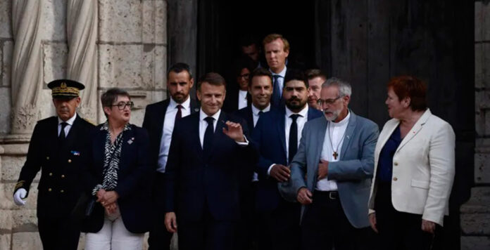 FRANCIA ESTRENA NUEVO GOBIERNO CON UN GIRO A LA DERECHA