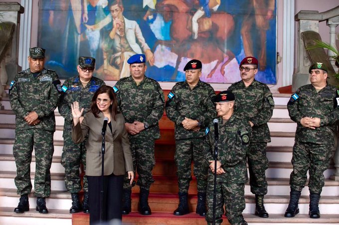 QUE RIXI NO SEA METAMORFOSIS POLÍTICA DE FFAA