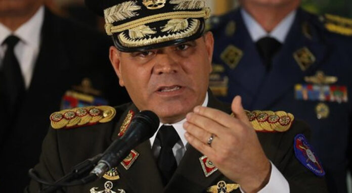 MADURO RATIFICA A PADRINO LÓPEZ