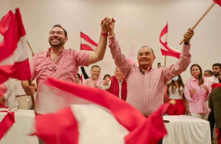CÁLIX ENCOMIENDA LA CAPIRUCHA A DENIS CHIRINOS