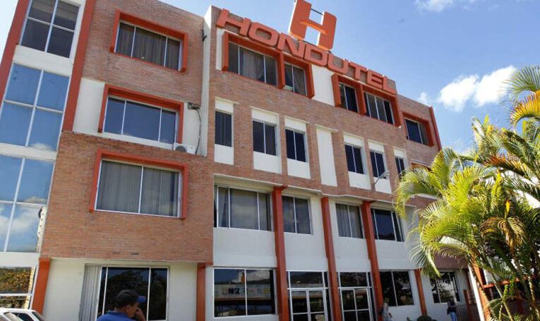 HONDUTEL SIGUE EN PICADA