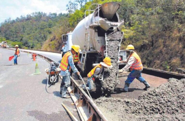 GOBIERNO SIGUE MOROSO CON CONSTRUCTORAS