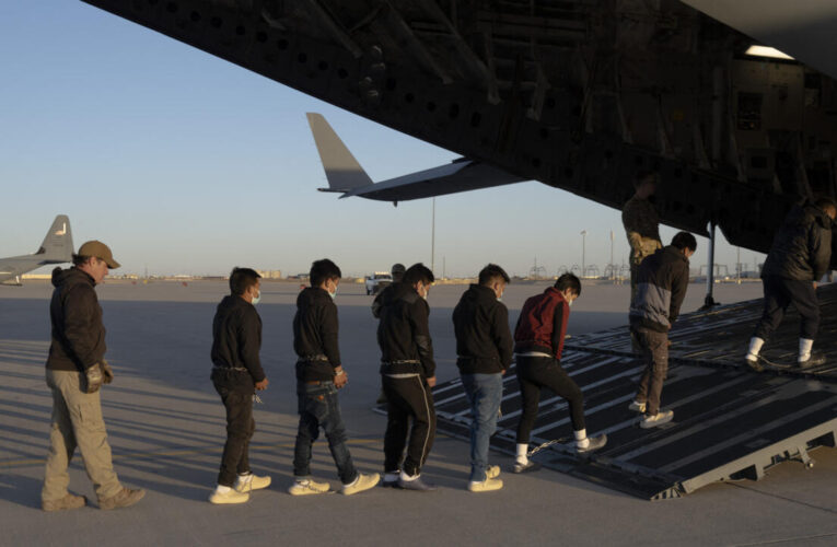 VUELOS MILITARES TRAEN MIGRANTES CON SUEÑOS ROTOS